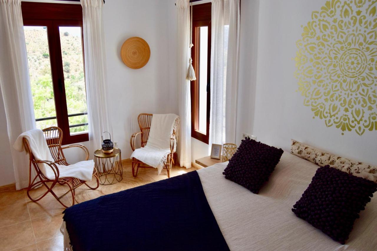 B&B And Apartments Cortijo La Zapatera Canillas de Aceituno Bagian luar foto