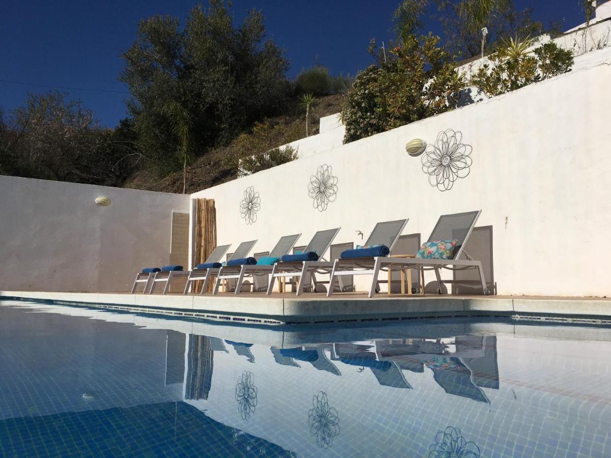 B&B And Apartments Cortijo La Zapatera Canillas de Aceituno Bagian luar foto