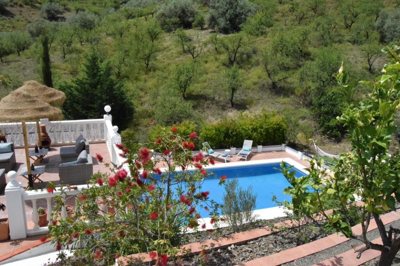 B&B And Apartments Cortijo La Zapatera Canillas de Aceituno Bagian luar foto