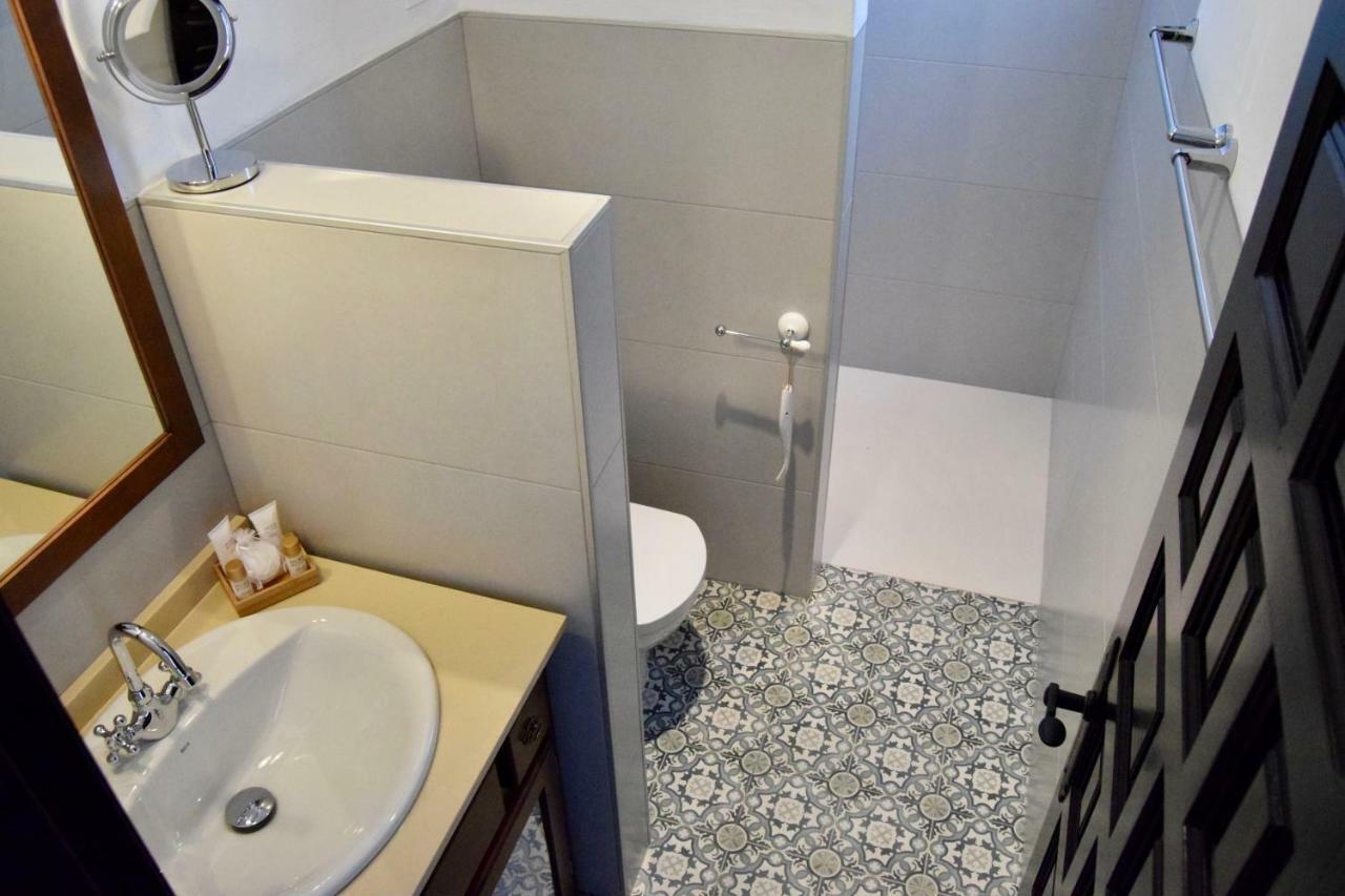 B&B And Apartments Cortijo La Zapatera Canillas de Aceituno Bagian luar foto